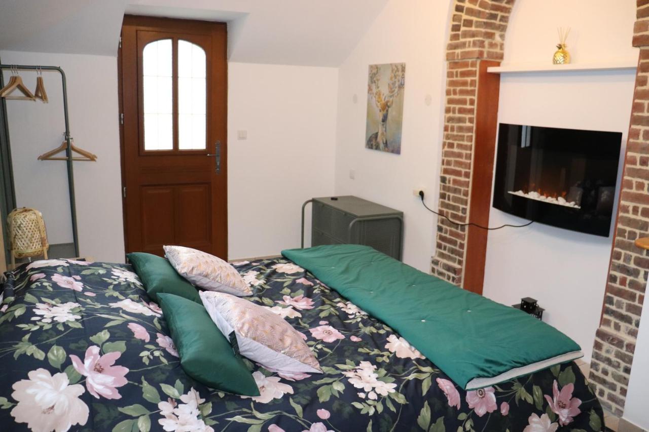 Le Jardin Des Roses Bed & Breakfast Gerponville Bagian luar foto