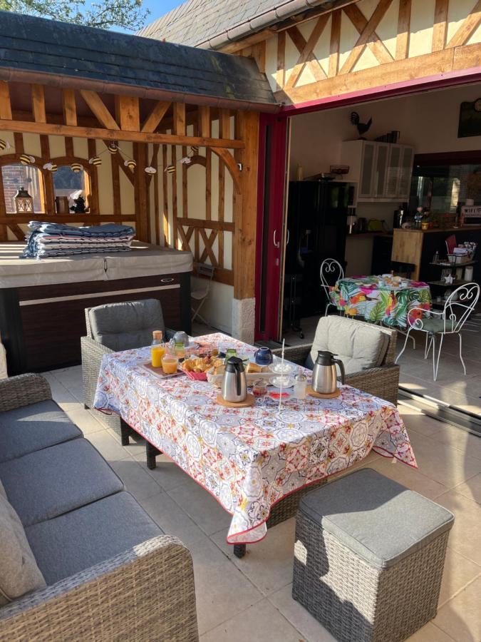 Le Jardin Des Roses Bed & Breakfast Gerponville Bagian luar foto
