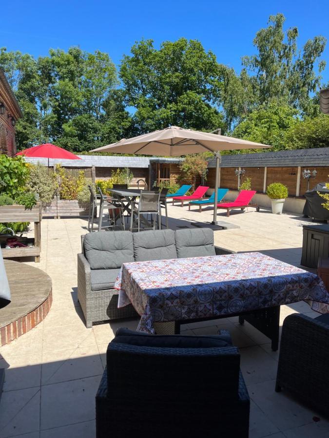 Le Jardin Des Roses Bed & Breakfast Gerponville Bagian luar foto